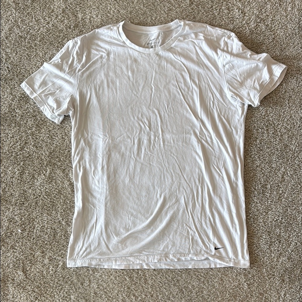 Nike White Short Sleeve Men's Tee